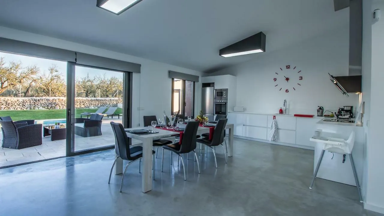Vila Ses Nines Santa Margalida 0*,  Španělsko